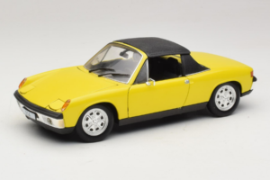 Porsche 914 イエロー Revell 1:18 8976 メタル