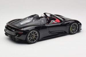 Porsche 918 Spyder バサルト ブラック メタリック Minichamps 1:18 110062431 メタル - 画像 3/8