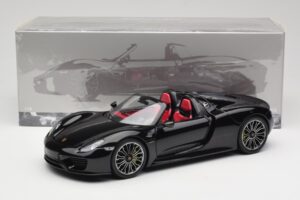 Porsche 918 Spyder バサルト ブラック メタリック Minichamps 1:18 110062431 メタル - 画像 8/8