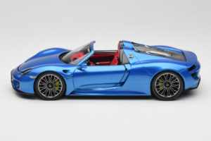 Porsche 918 Spyder Blue Metallic Minichamps 1:18 110062432 メタル - 画像 4/8