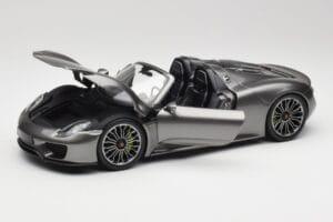 Porsche 918 Spyder リキッドメタル シルバー Minichamps 1:18 110062430 メタル - 画像 2/8