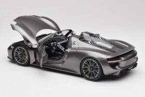 Porsche 918 Spyder リキッドメタル シルバー Minichamps 1:18 110062430 メタル - 画像 5/8