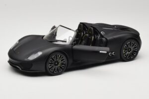Porsche 918 Spyder Matte Black Minichamps 1:18 110060031 メタル - 画像 2/8