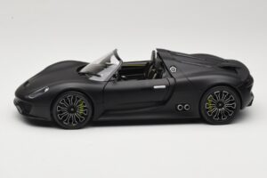 Porsche 918 Spyder Matte Black Minichamps 1:18 110060031 メタル - 画像 4/8