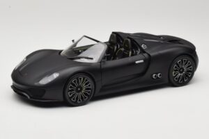 Porsche 918 Spyder Matte Black Minichamps 1:18 110060031 メタル