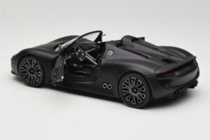Porsche 918 Spyder Matte Black Minichamps 1:18 110060031 メタル - 画像 5/8