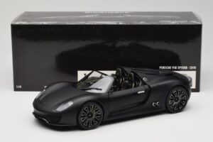 Porsche 918 Spyder Matte Black Minichamps 1:18 110060031 メタル - 画像 8/8