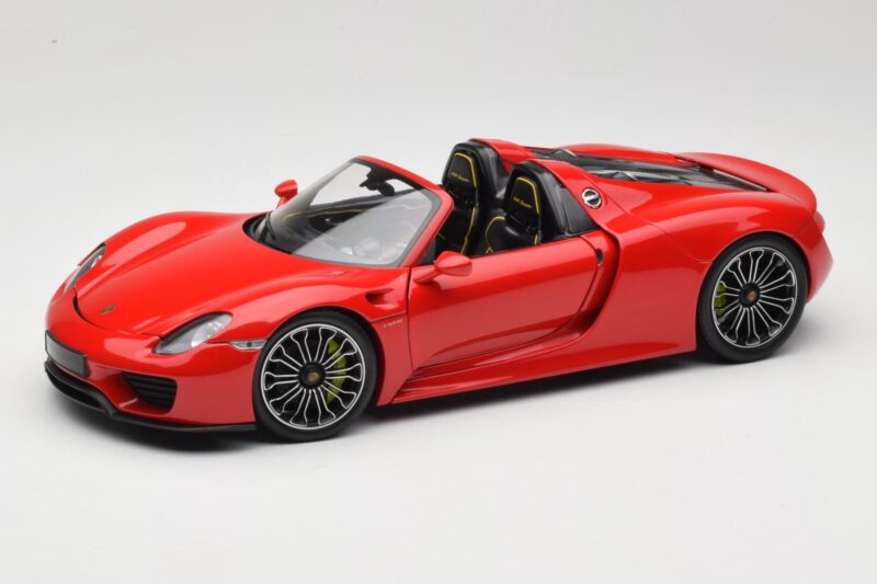 Porsche 918 Spyder レッド Minichamps 1:18 110062435 メタル