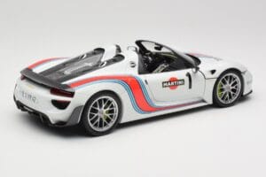 Porsche 918 Spyder Weissach Package Martini Minichamps 1:18 110062440 メタル - 画像 3/8