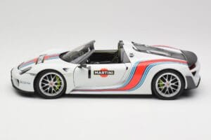 Porsche 918 Spyder Weissach Package Martini Minichamps 1:18 110062440 メタル - 画像 4/8