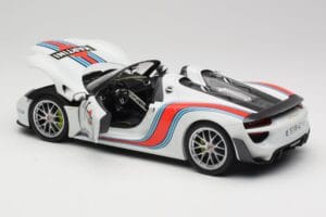 Porsche 918 Spyder Weissach Package Martini Minichamps 1:18 110062440 メタル - 画像 5/8