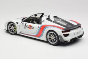 Porsche 918 Spyder Weissach Package Martini Minichamps 1:18 110062440 メタル - 画像 7/8