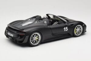 Porsche 918 Spyder Weissach Package Matt Black Minichamps 1:18 110062444 メタル - 画像 3/8