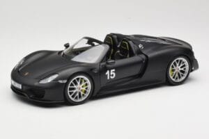 Porsche 918 Spyder Weissach Package Matt Black Minichamps 1:18 110062444 メタル