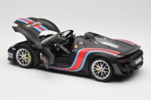 Porsche 918 Spyder Weissach Package Matt Black With Martini Stripes Minichamps 1:18 110062445 メタル - 画像 5/8