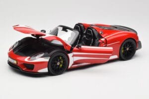 Porsche 918 Spyder Weissach Package レッド & ホワイト ストライプ Minichamps 1:18 110062442 メタル - 画像 2/9