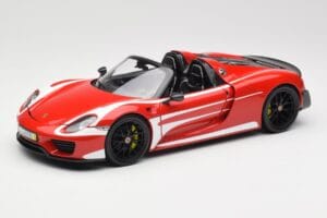Porsche 918 Spyder Weissach Package レッド & ホワイト ストライプ Minichamps 1:18 110062442 メタル
