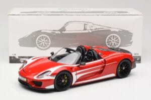 Porsche 918 Spyder Weissach Package レッド & ホワイト ストライプ Minichamps 1:18 110062442 メタル - 画像 9/9