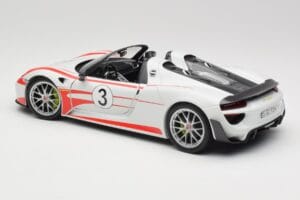 Porsche 918 Spyder Weissach Package Salzburg Minichamps 1:18 110062441 メタル - 画像 7/8