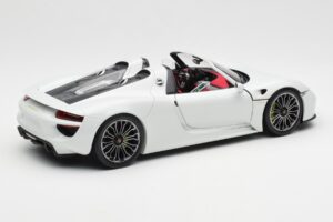 Porsche 918 Spyder ホワイト Minichamps 1:18 110062436 メタル - 画像 3/8