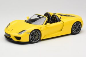 Porsche 918 Spyder イエロー Minichamps 1:18 110062434 メタル