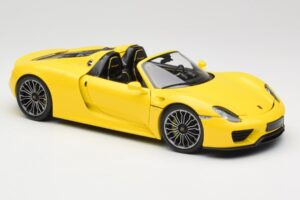 Porsche 918 Spyder イエロー Minichamps 1:18 110062434 メタル - 画像 6/8