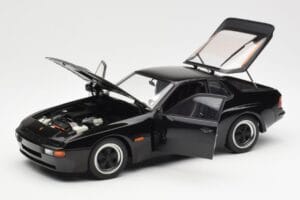 Porsche 924 Carrera GT ブラック AUTOart 1:18 78001 メタル - 画像 2/8
