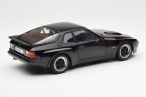 Porsche 924 Carrera GT ブラック AUTOart 1:18 78001 メタル - 画像 3/8