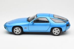 Porsche 928 ブルー AUTOart 1:18 77901 メタル - 画像 4/8