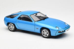 Porsche 928 ブルー AUTOart 1:18 77901 メタル - 画像 6/8