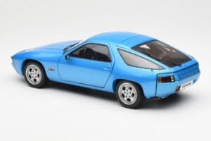 Porsche 928 ブルー AUTOart 1:18 77901 メタル - 画像 7/8