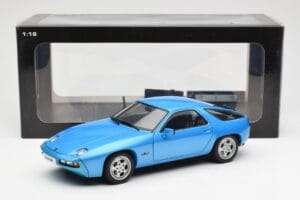 Porsche 928 ブルー AUTOart 1:18 77901 メタル - 画像 8/8