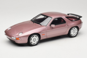 Porsche 928 S Cassis Red Metallic GT Spirit 1:18 GT524 レジン