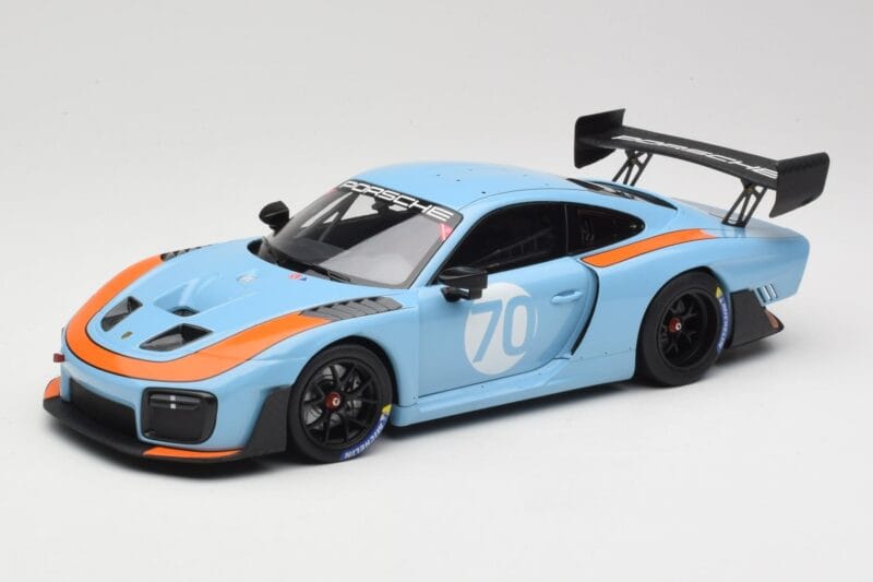 Porsche 935/19 Grello 77 Motorsport Gulf Minichamps 1:18 155067570 メタル