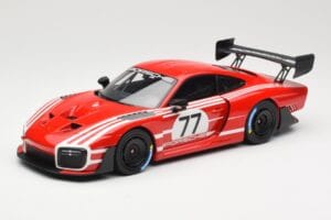 Porsche 935/19 レッド ホワイトストライプ Minichamps 1:18 155067577 メタル