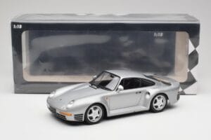 Porsche 959 シルバーメタリック Minichamps 1:18 155066201 メタル - 画像 6/6