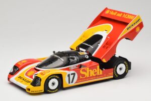 Porsche 962C Group C #17 D. Bell / H-J. Stuck / K. Ludwig 24 Hours of Le Mans 1988 Universal Hobbies 1:18 4704 メタル - 画像 2/8