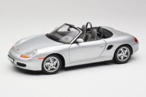 Porsche Boxster 986 カブリオレ アークティックシルバーメタリック UT Models 1:18 27852 メタル