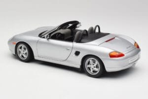 Porsche Boxster 986 カブリオレ アークティックシルバーメタリック UT Models 1:18 27852 メタル - 画像 7/8