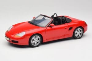 Porsche Boxster S 986 ガーズレッド UT Models 1:18 27861-M1 メタル