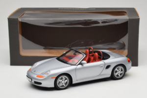 Porsche Boxster S 986 シルバー UT Models 1:18 WAP021007 メタル - 画像 8/8