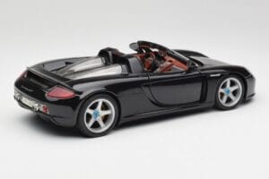 Porsche Carrera GT ブラック Maisto 1:18 36665 メタル - 画像 3/8