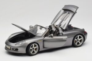 Porsche Carrera GT グレー メタリック Maisto 1:18 36622-R1 メタル - 画像 2/8