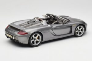 Porsche Carrera GT グレー メタリック Maisto 1:18 36622-R1 メタル - 画像 3/8