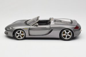 Porsche Carrera GT グレー メタリック Maisto 1:18 36622-R1 メタル - 画像 4/8