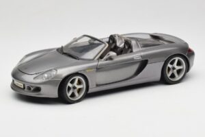 Porsche Carrera GT グレー メタリック Maisto 1:18 36622-R1 メタル