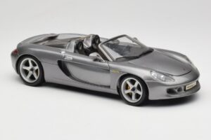 Porsche Carrera GT グレー メタリック Maisto 1:18 36622-R1 メタル - 画像 6/8