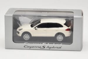 Porsche Cayenne 958 S Hybrid ホワイト Minichamps 1:43 WAP0200040B メタル - 画像 4/4