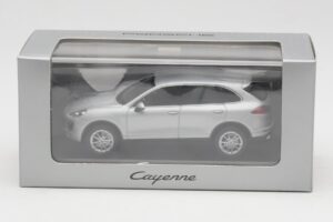 Porsche Cayenne 958 シルバー Minichamps 1:43 WAP0200020E メタル - 画像 4/4
