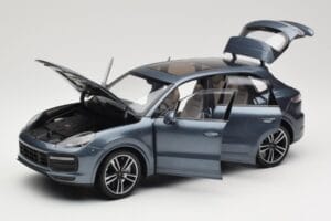 Porsche Cayenne 958 Turbo S Blue Metallic Minichamps 1:18 110066070 メタル - 画像 2/8
